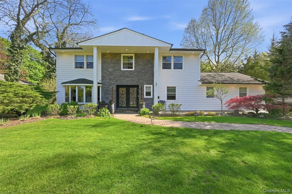35 Elm Drive East Hills, NY 11576