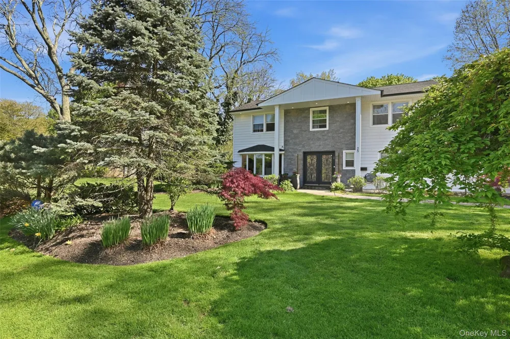 35 Elm Drive East Hills, NY 11576