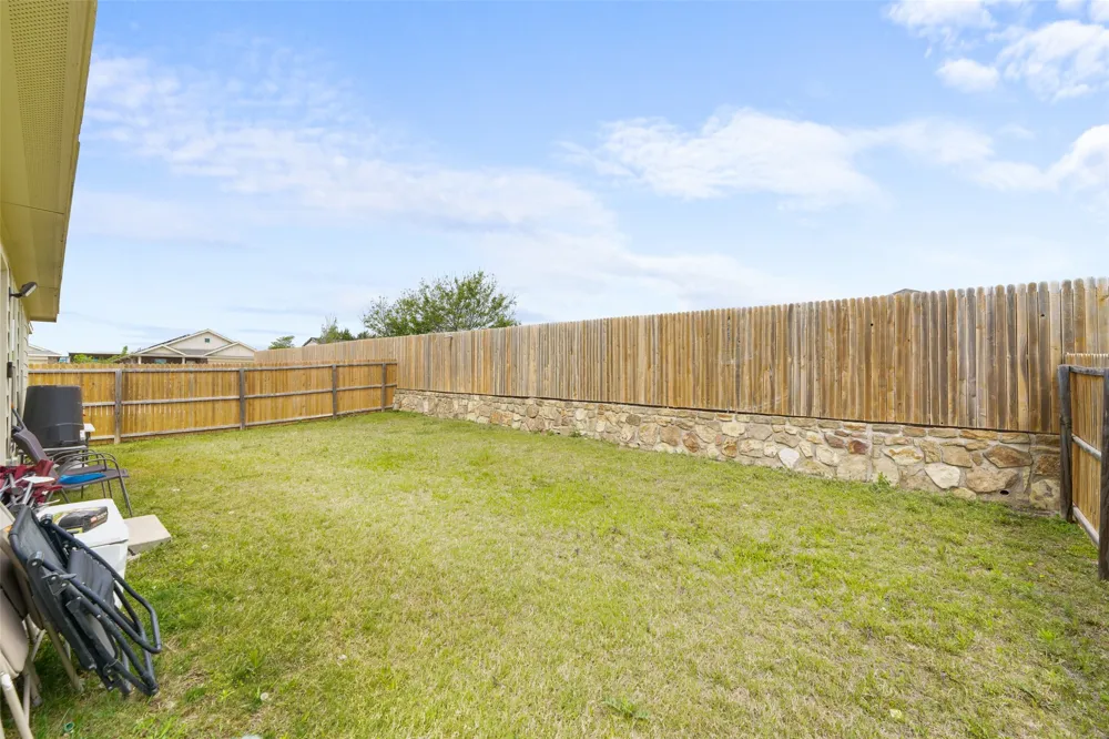1005 Crestview Drive Hutchins, TX 75141