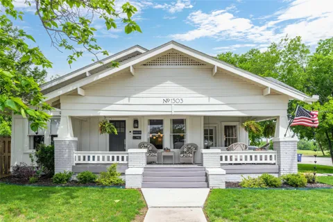 1303 Coggin Avenue
