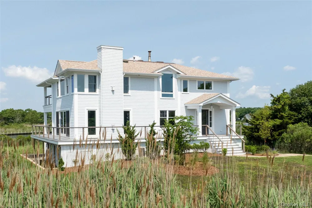 7 Convent Lane Center Moriches, NY 11934