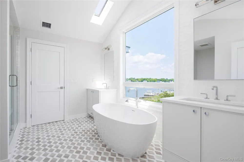 7 Convent Lane Center Moriches, NY 11934