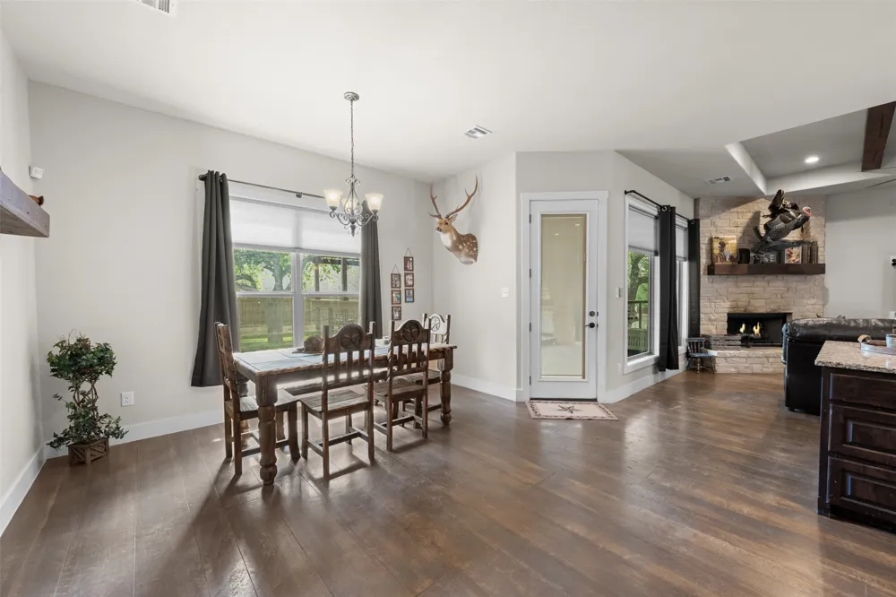 1006 Deer Crossing Salado, TX 76571