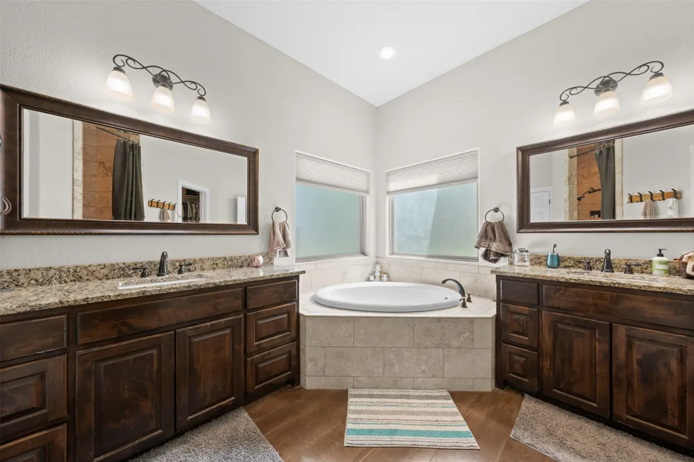 1006 Deer Crossing Salado, TX 76571