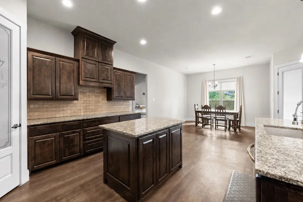 1006 Deer Crossing Salado, TX 76571