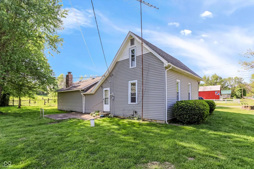 9184 S Geneva Main Street Flat Rock, IN 47234