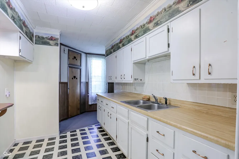 9184 S Geneva Main Street Flat Rock, IN 47234