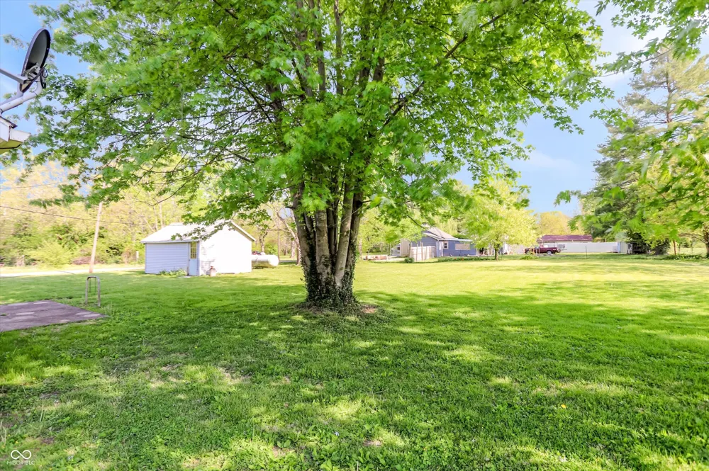 9184 S Geneva Main Street Flat Rock, IN 47234