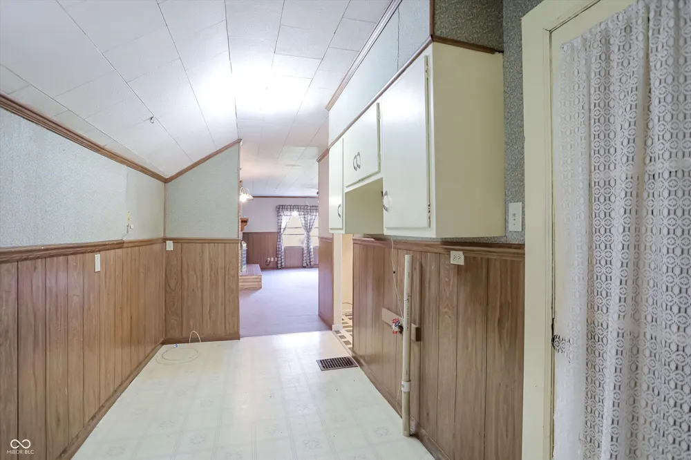 9184 S Geneva Main Street Flat Rock, IN 47234