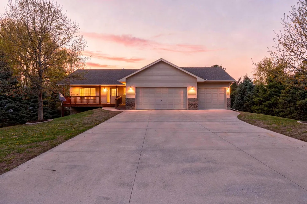 920 W State Street Belle Plaine, MN 56011