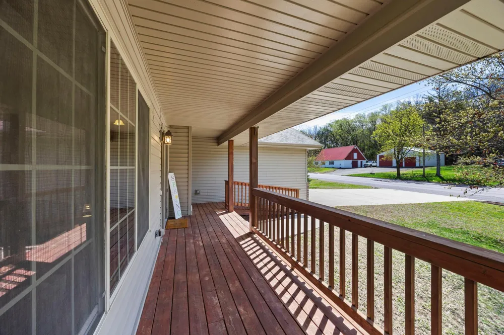 920 W State Street Belle Plaine, MN 56011