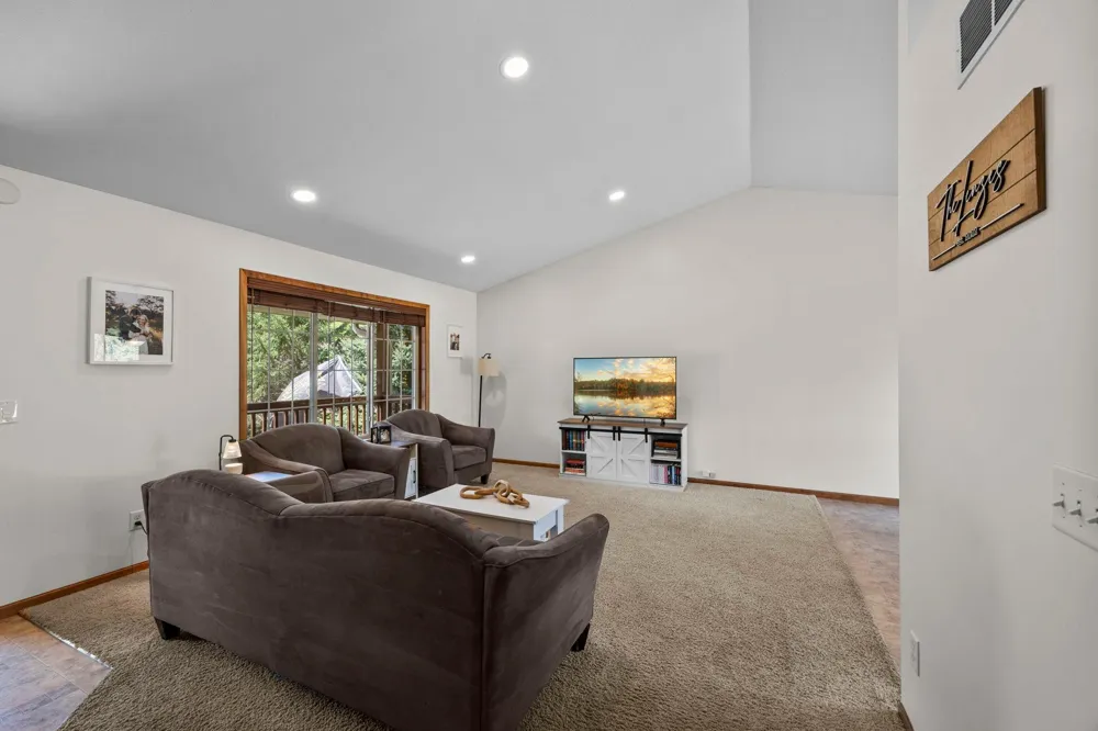 920 W State Street Belle Plaine, MN 56011