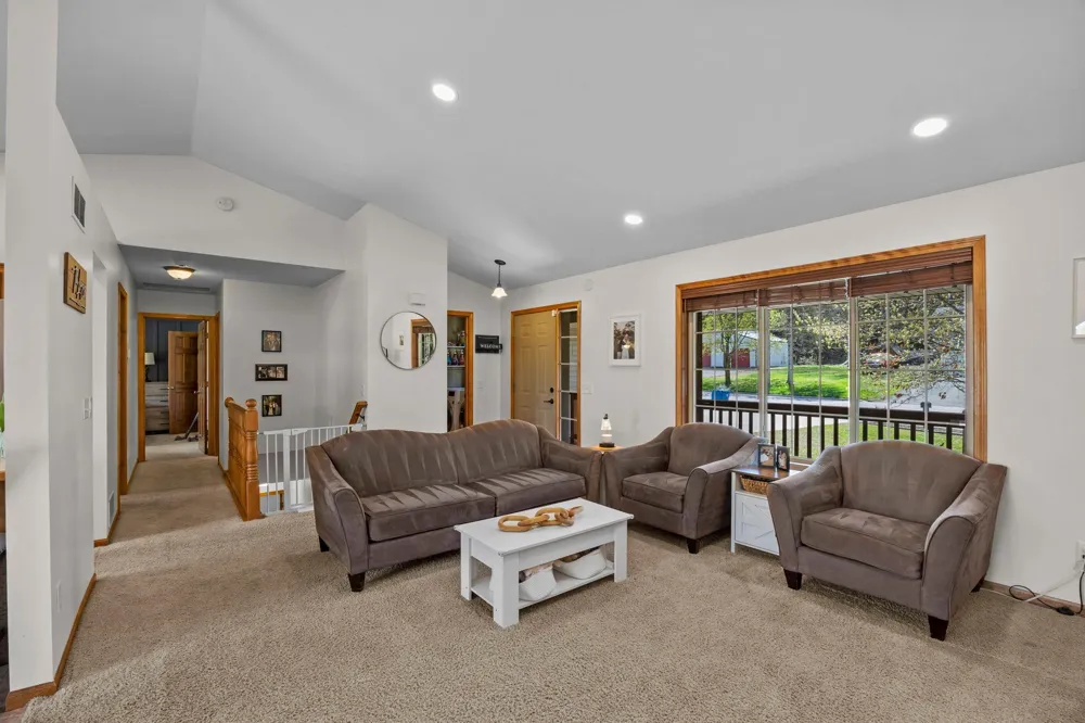 920 W State Street Belle Plaine, MN 56011