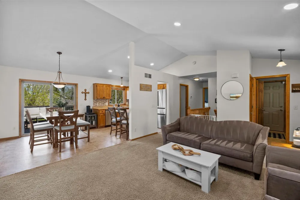 920 W State Street Belle Plaine, MN 56011