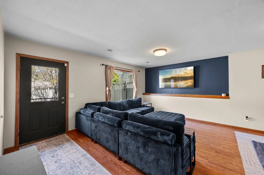 920 W State Street Belle Plaine, MN 56011