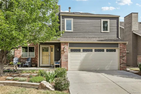 869 W Barberry Circle