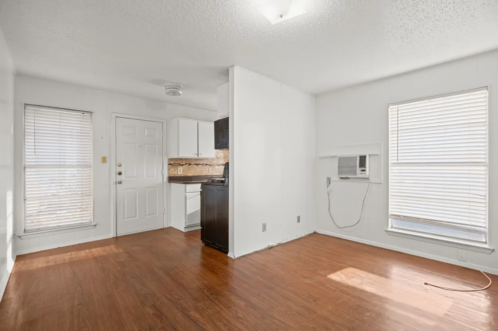 5300 Guadalupe Street #108 Austin, TX 78751