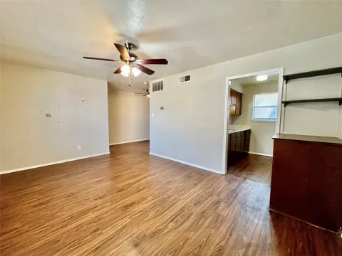 2526 W Prairie Street #204