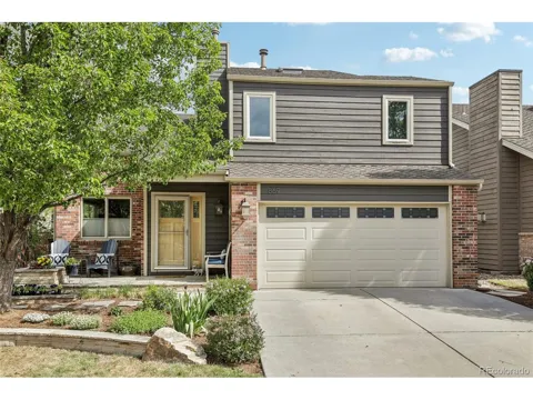 869 W Barberry Circle