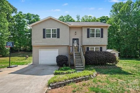 2056 Redberry Lane
