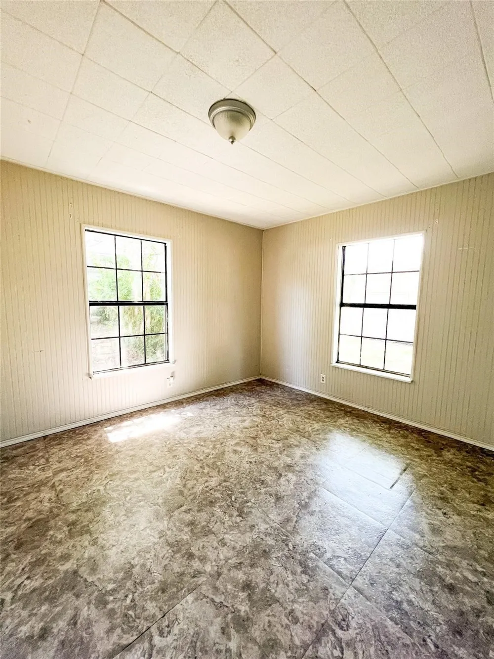 1425 Groesbeck Street Stephenville, TX 76401