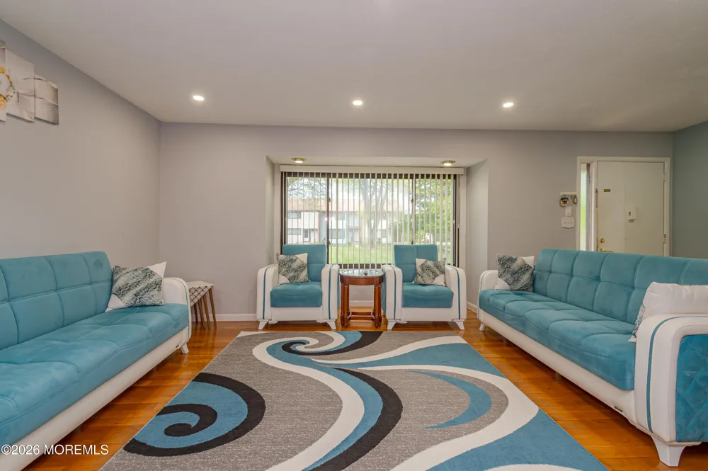 336 Bolton Road East Windsor, NJ 08520