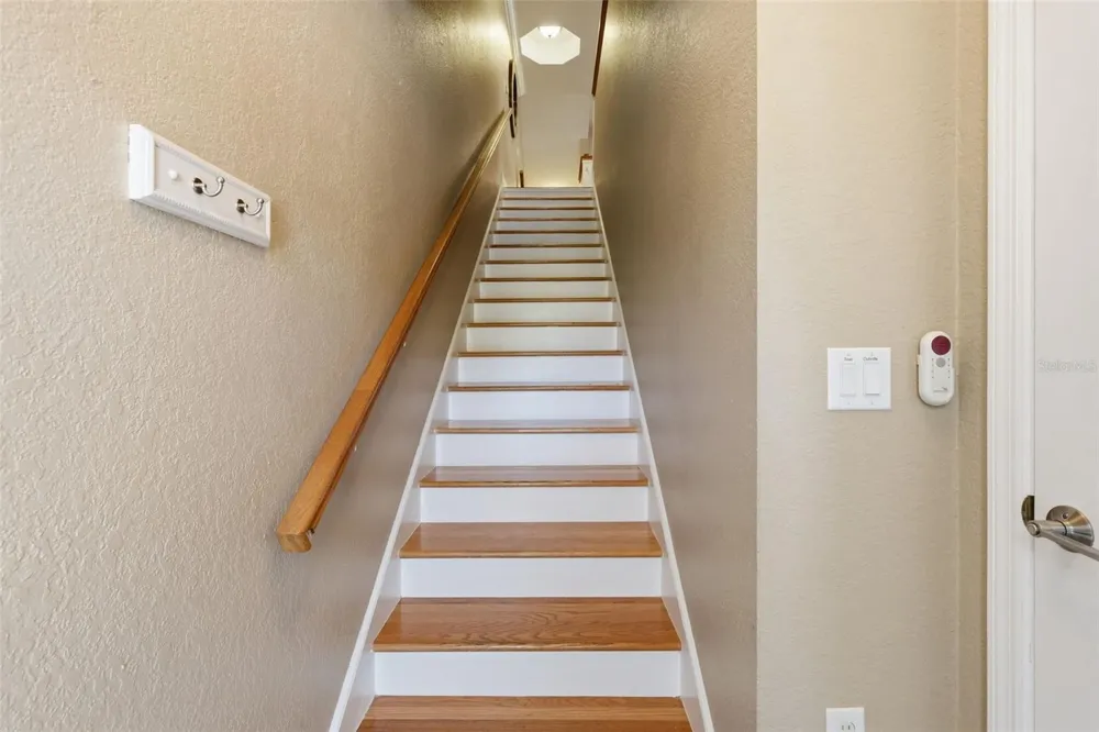 14837 SEMINOLE TRAIL Seminole, FL 33776