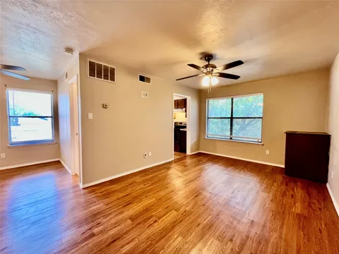 2526 W Prairie Street #205