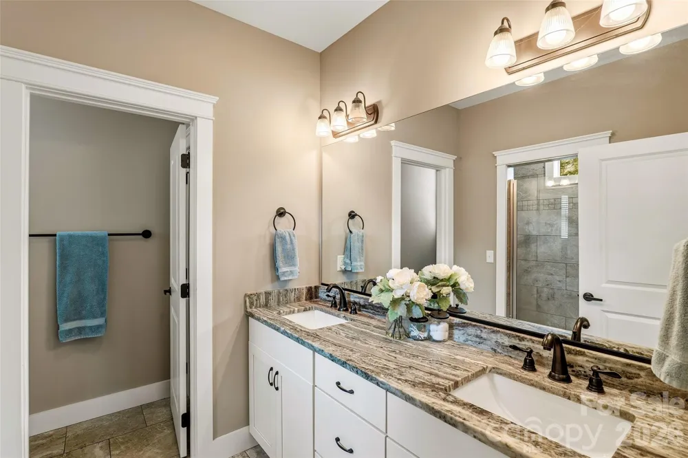 21 Wood Path Lane Arden, NC 28704