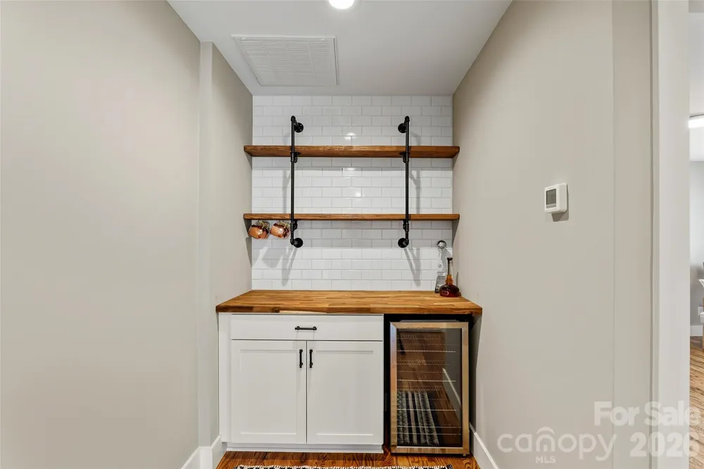 21 Wood Path Lane Arden, NC 28704