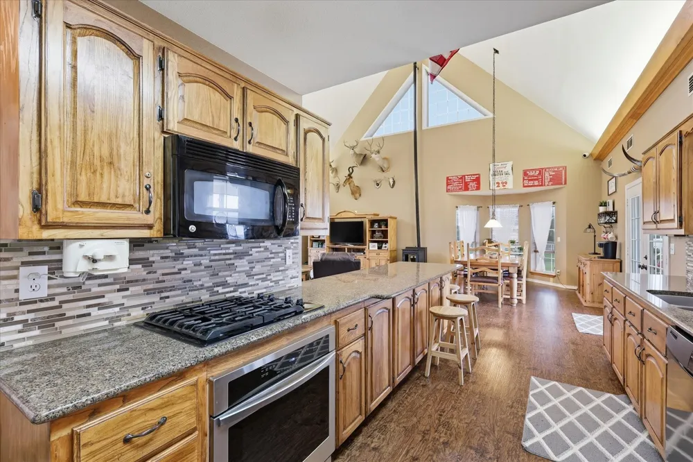 421 County Road 3342 Paradise, TX 76073