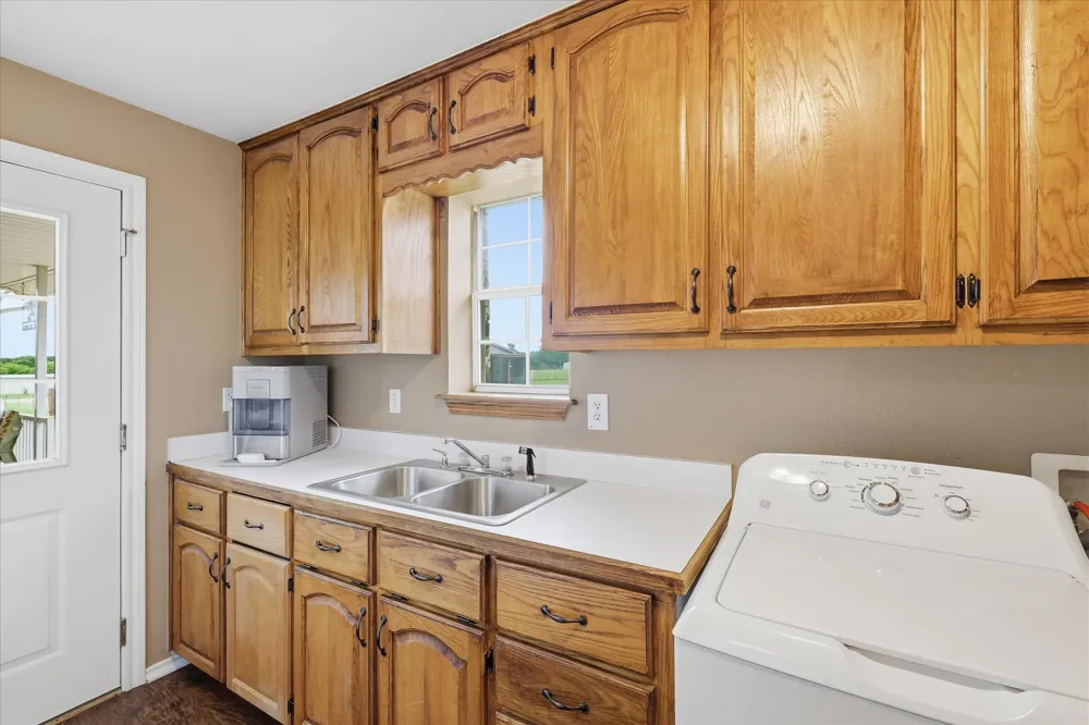 421 County Road 3342 Paradise, TX 76073
