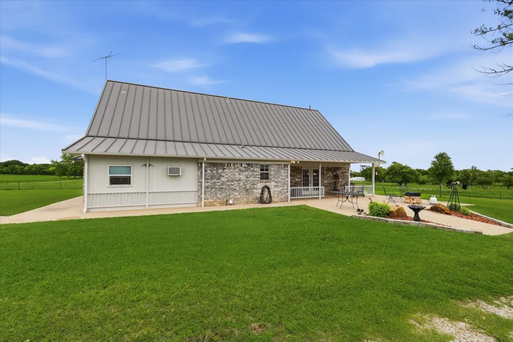421 County Road 3342 Paradise, TX 76073