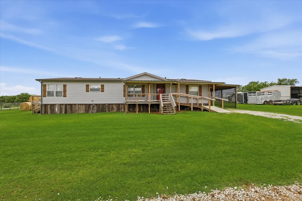 421 County Road 3342 Paradise, TX 76073