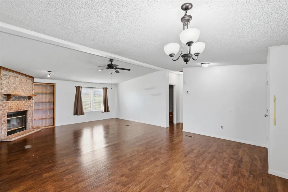 421 County Road 3342 Paradise, TX 76073
