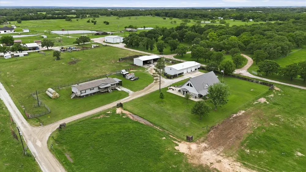 421 County Road 3342 Paradise, TX 76073