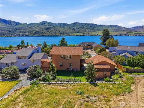 211 Riviera Drive
