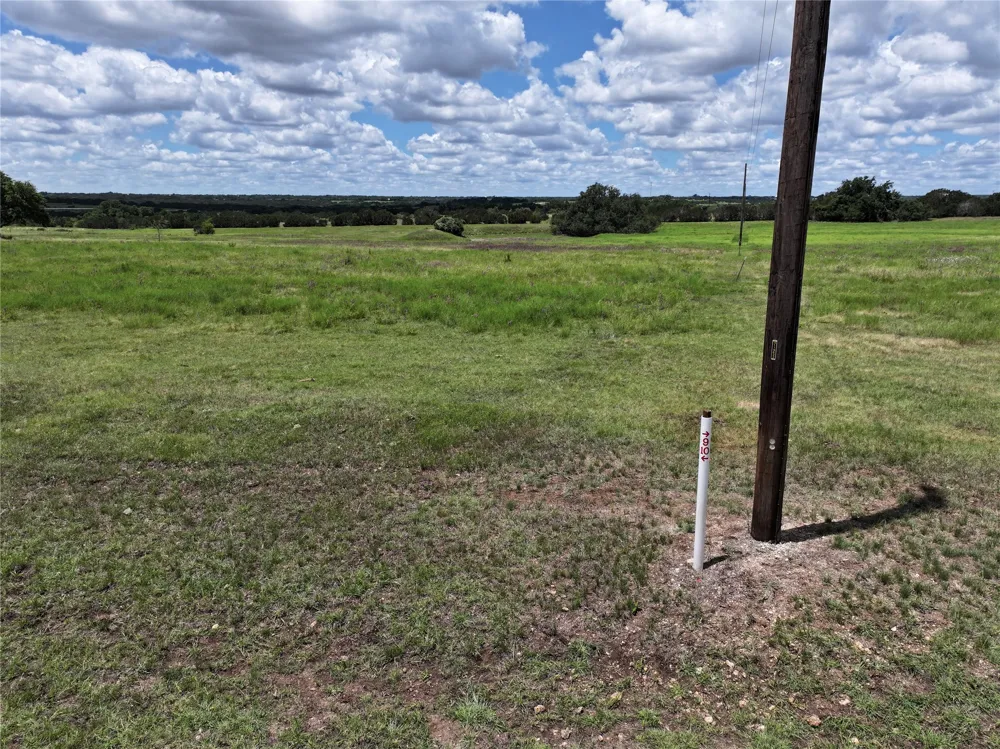 10 Floyd's Run Street Bertram, TX 78605