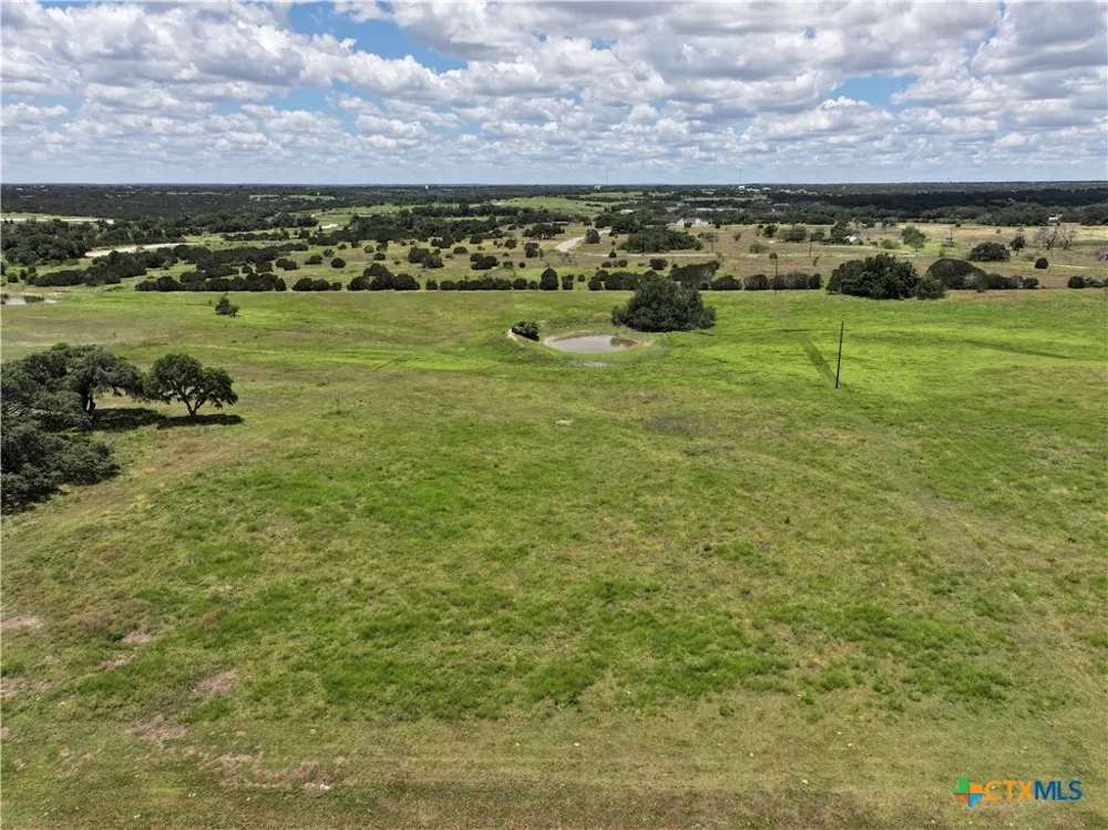 10 Floyd's Run Bertram, TX 78605