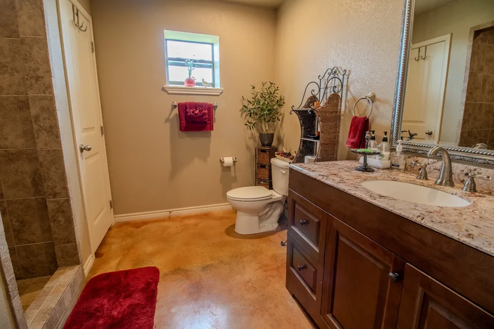 587 County Road 105 Hamilton, TX 76531