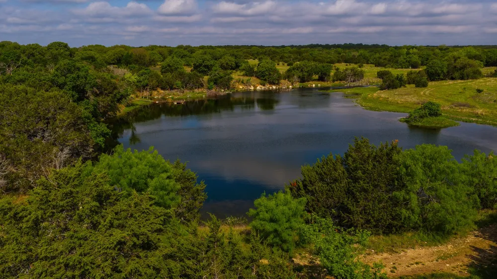 587 County Road 105 Hamilton, TX 76531