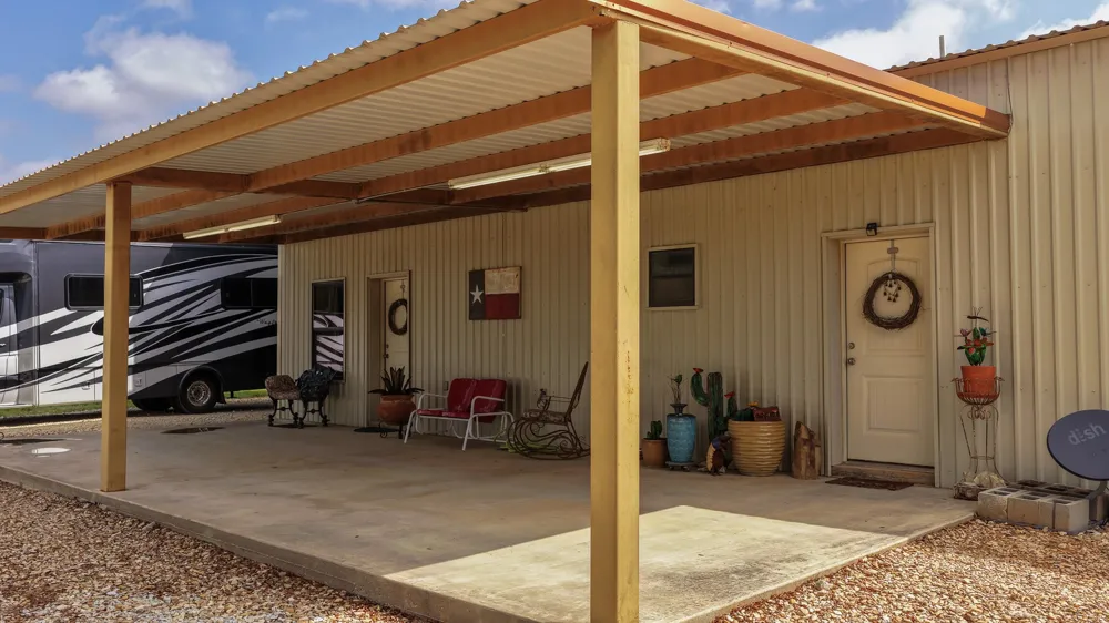 587 County Road 105 Hamilton, TX 76531
