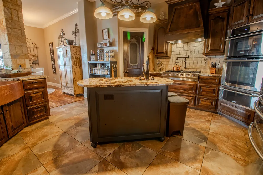 587 County Road 105 Hamilton, TX 76531