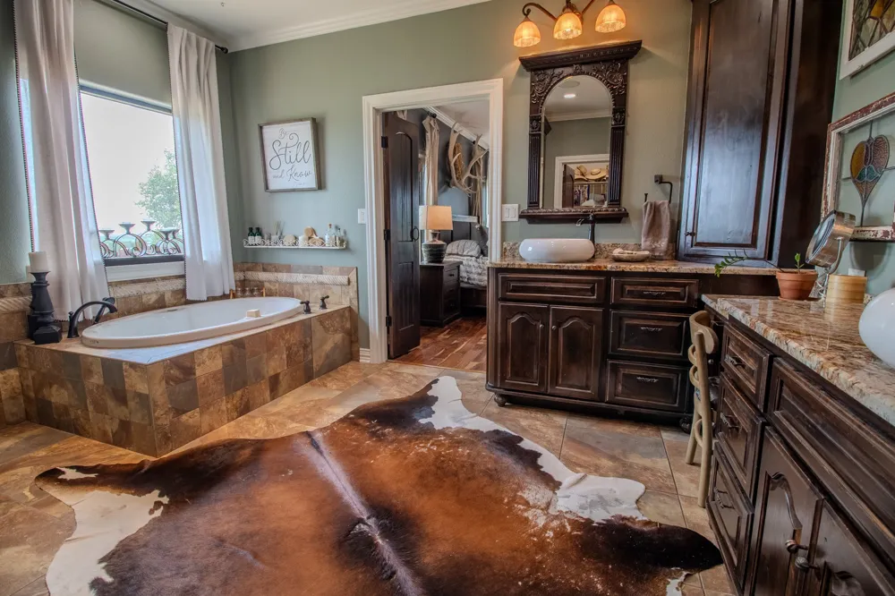 587 County Road 105 Hamilton, TX 76531