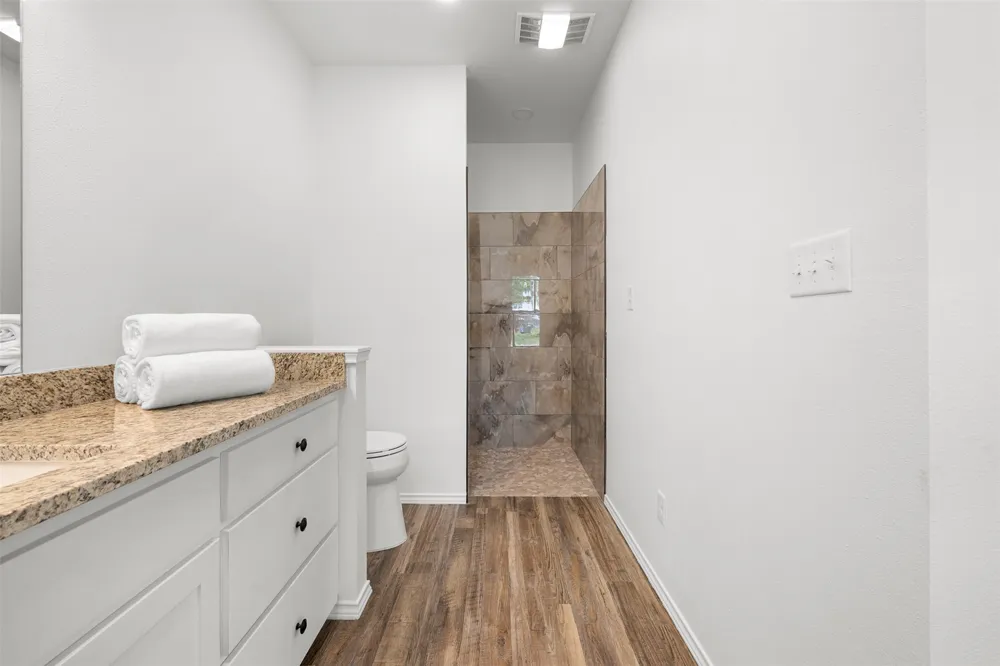 1110 Caldwell Lexington, TX 78947
