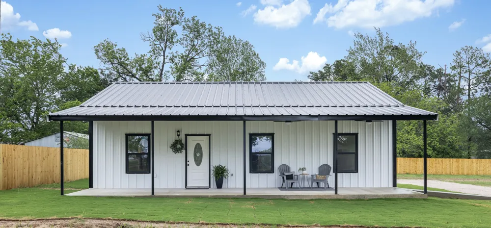 1110 Caldwell Lexington, TX 78947