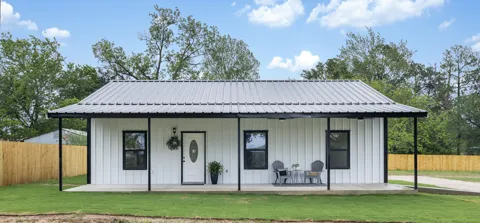 1110 Caldwell