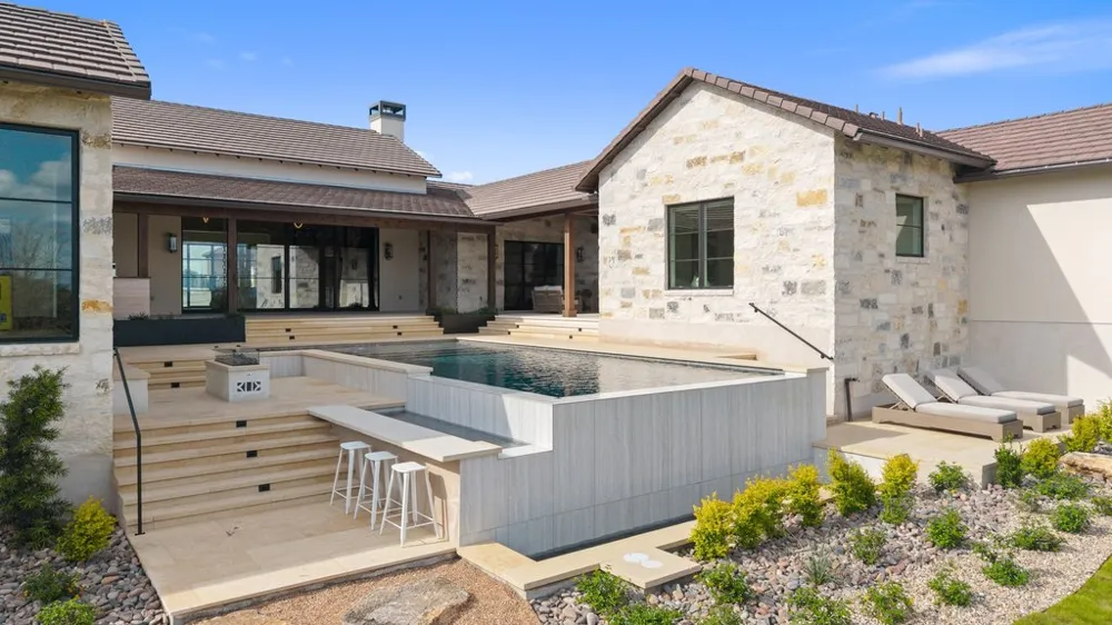 27031 Haynie Flat Road Spicewood, TX 78669
