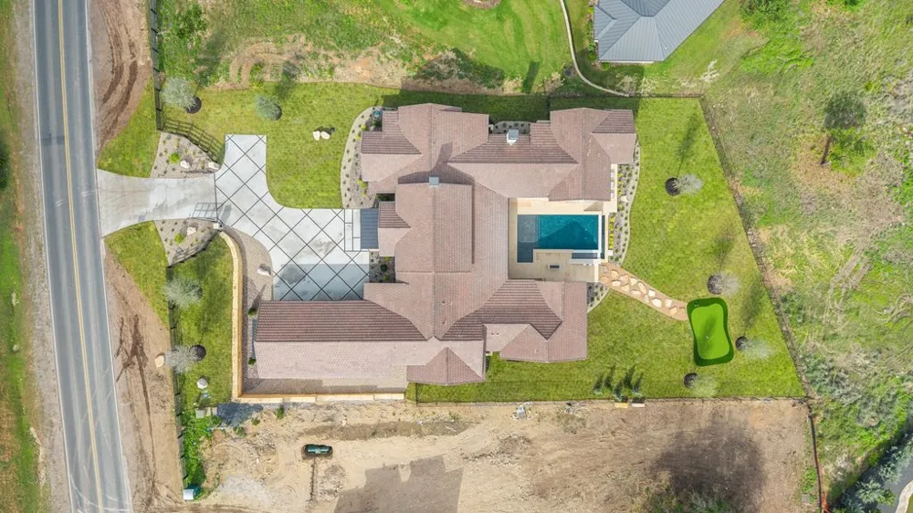 27031 Haynie Flat Road Spicewood, TX 78669