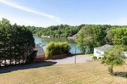 1050 21st Avenue Avenue NW #90 Hickory, NC 28604
